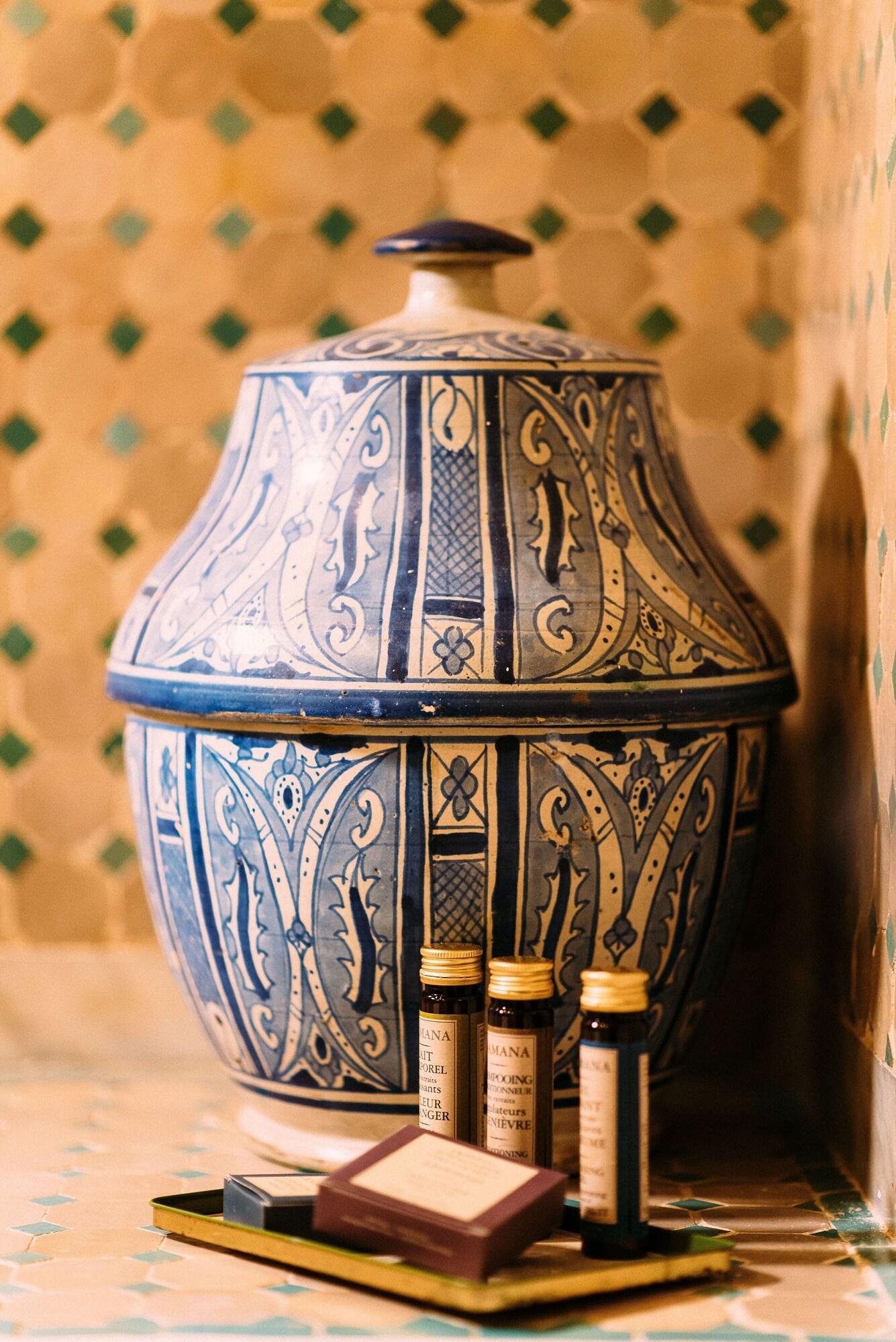 Riad Maison Bleue And Spa Фес Екстериор снимка
