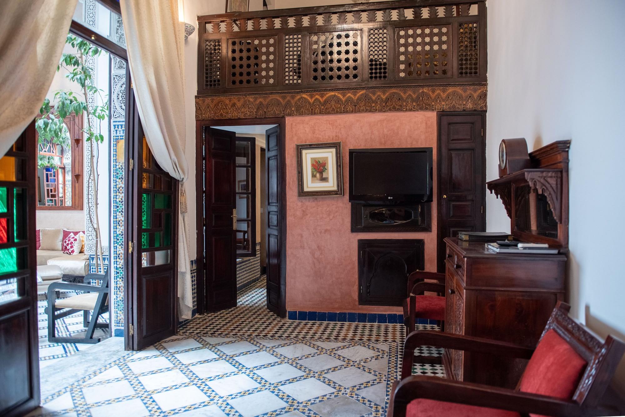 Riad Maison Bleue And Spa Фес Екстериор снимка